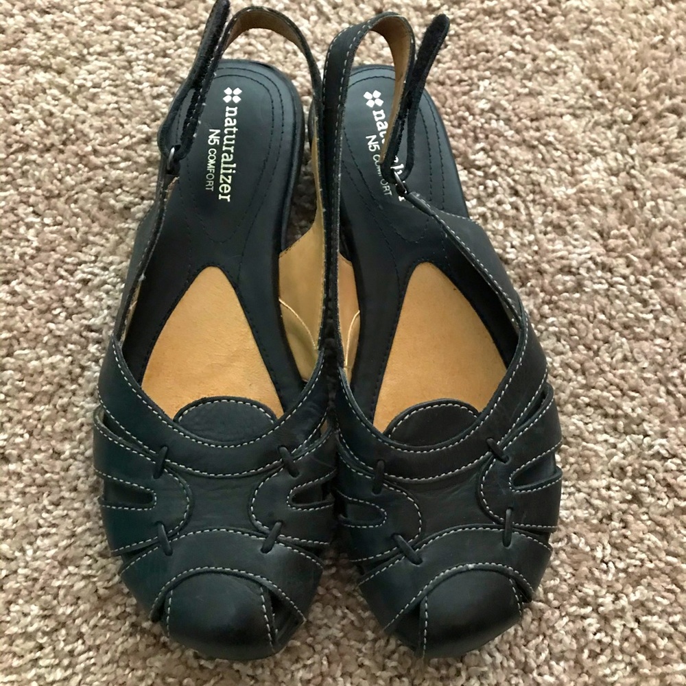 Naturalizer sling-back sandals. Size 6.